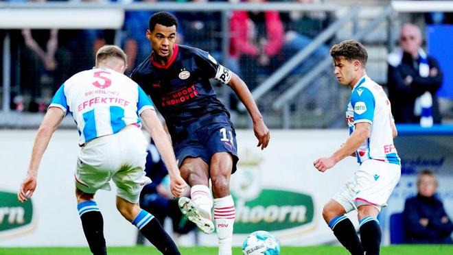 足球世界中 足球世界中